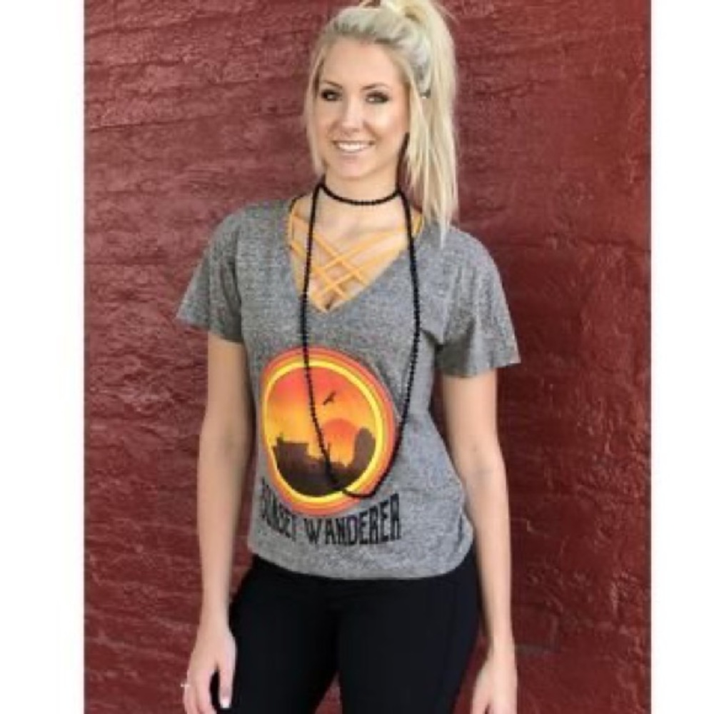 WanderLux Sunset Wanderer T-Shirt - Size Small